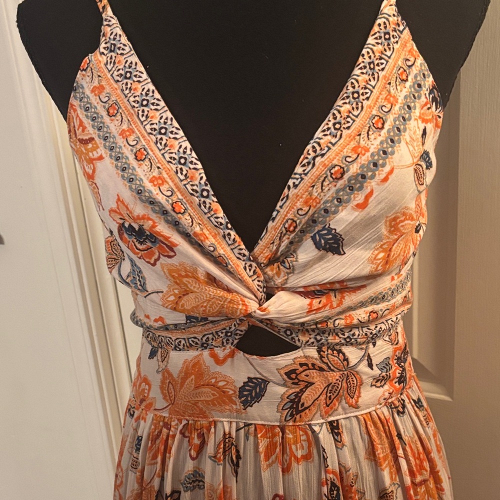 Angie Floral Maxi Dress with Orange and White - Picture 3 of 7
